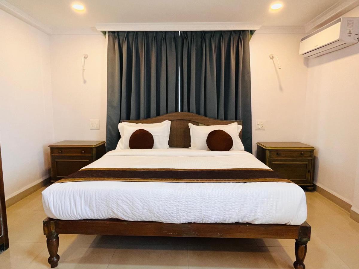 Nagas Hotel Satyavati Morjim Exterior photo