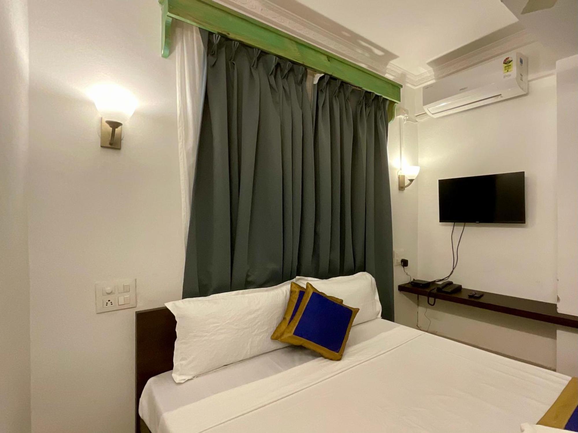 Nagas Hotel Satyavati Morjim Exterior photo