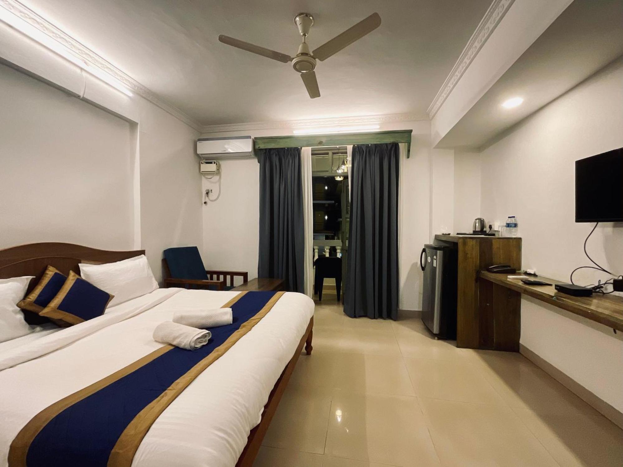 Nagas Hotel Satyavati Morjim Exterior photo